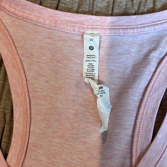 Womens light pink tank top - Picture 2 of 3